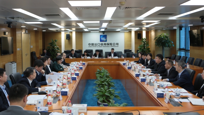 中國(guó)信保王浩董事長(zhǎng)與進(jìn)出口銀行黨委書記陳懷宇舉行會(huì)談